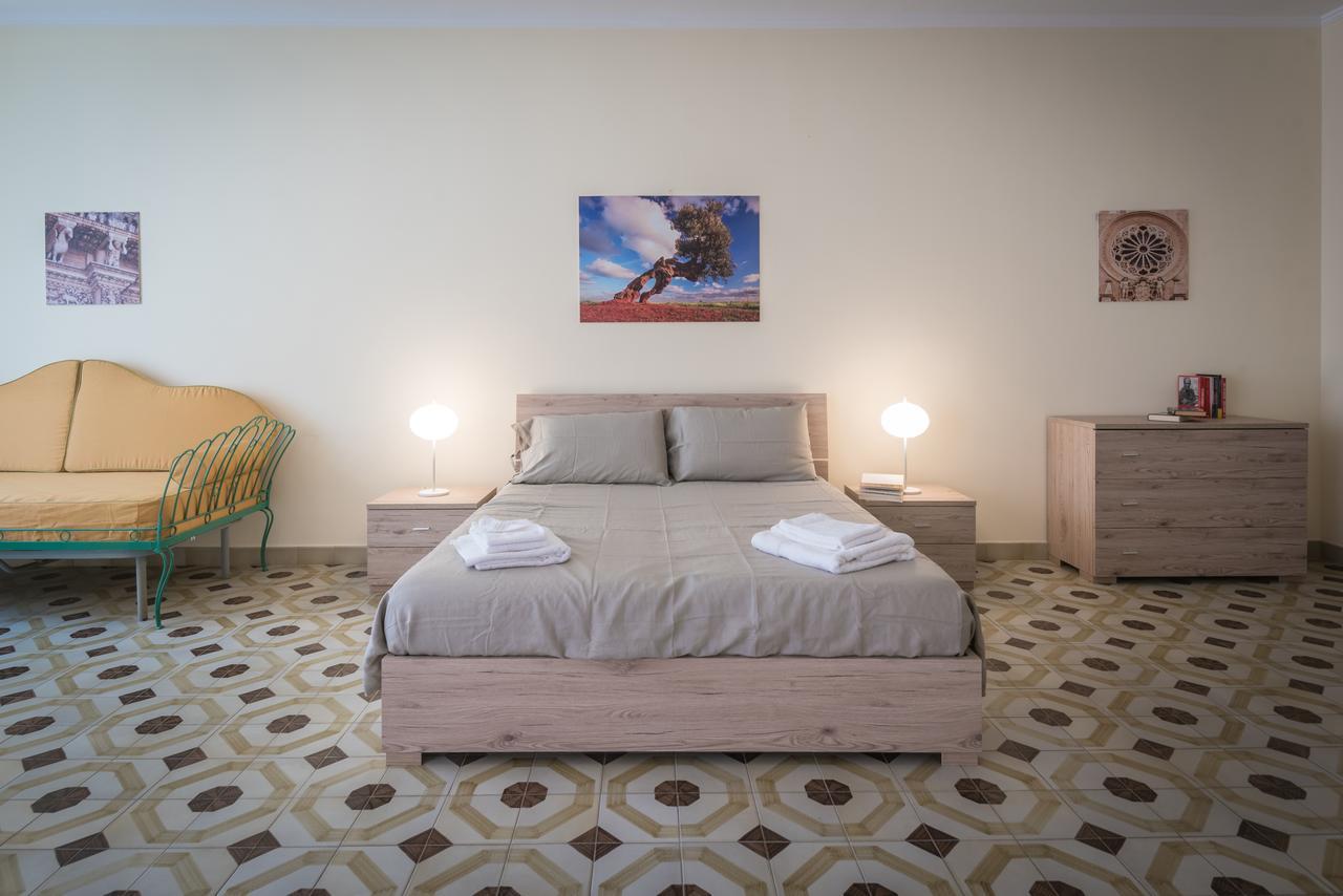 Suite Della Villa レッチェ エクステリア 写真