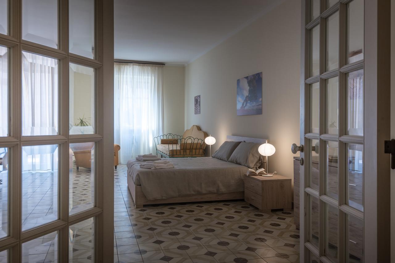 Suite Della Villa レッチェ エクステリア 写真